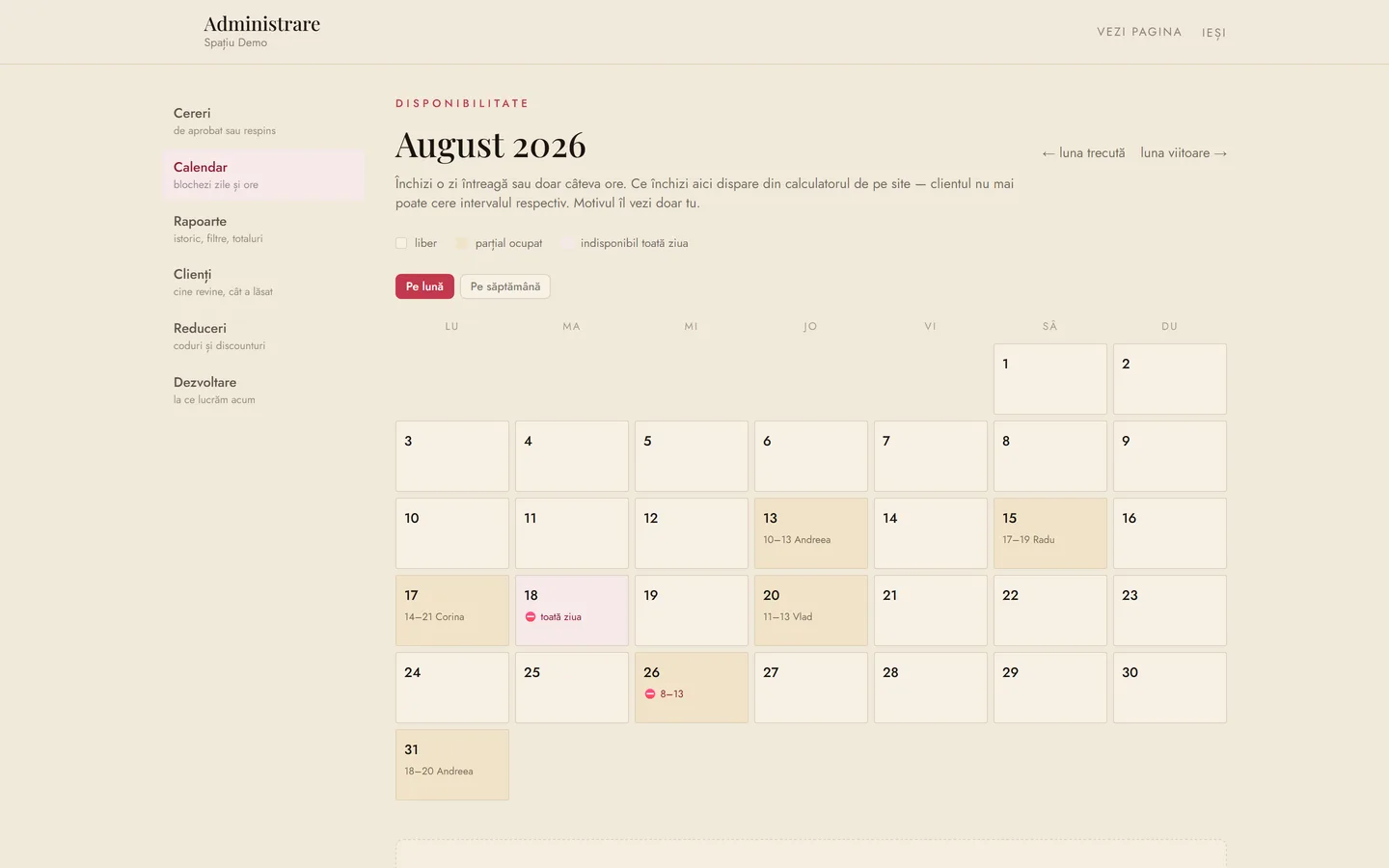 Calendarul lunii: ce e liber, ce e deja ocupat și ce a fost închis de proprietar.